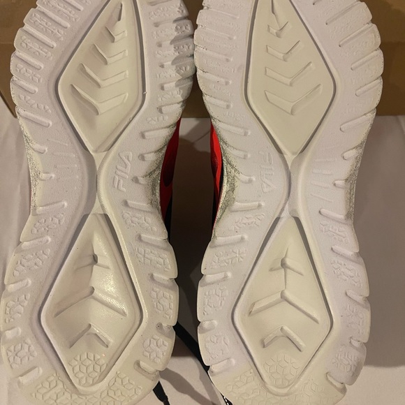 Fila Girl's Galaxia 3 Big Girl Size 5 NWOB - Picture 5 of 9